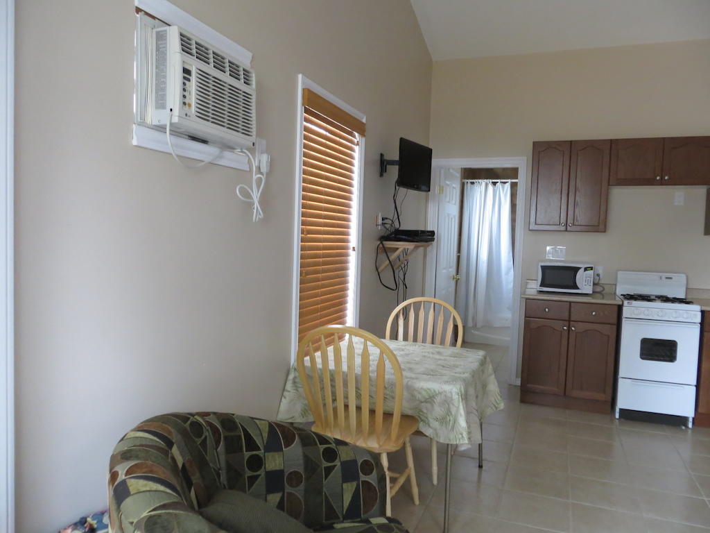 Halls Cottages Honey Harbor ภายนอก รูปภาพ